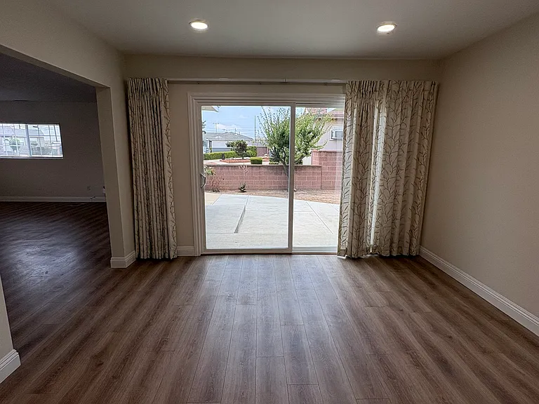 18315 S Harvard Blvd — Photo 6