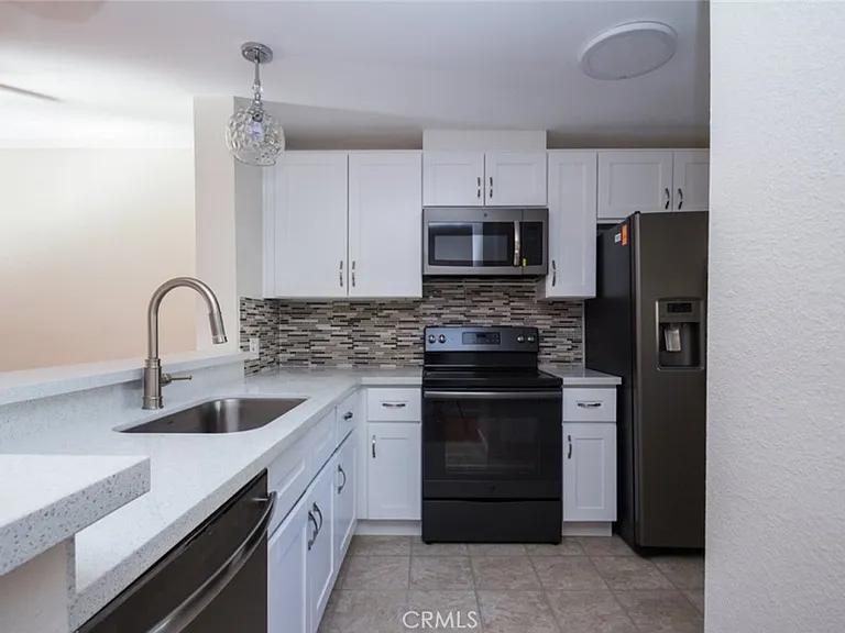 2940 N Verdugo Rd #321 — Photo 12