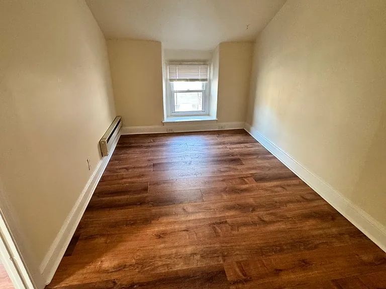 4462 Silverwood St #4 — Photo 22