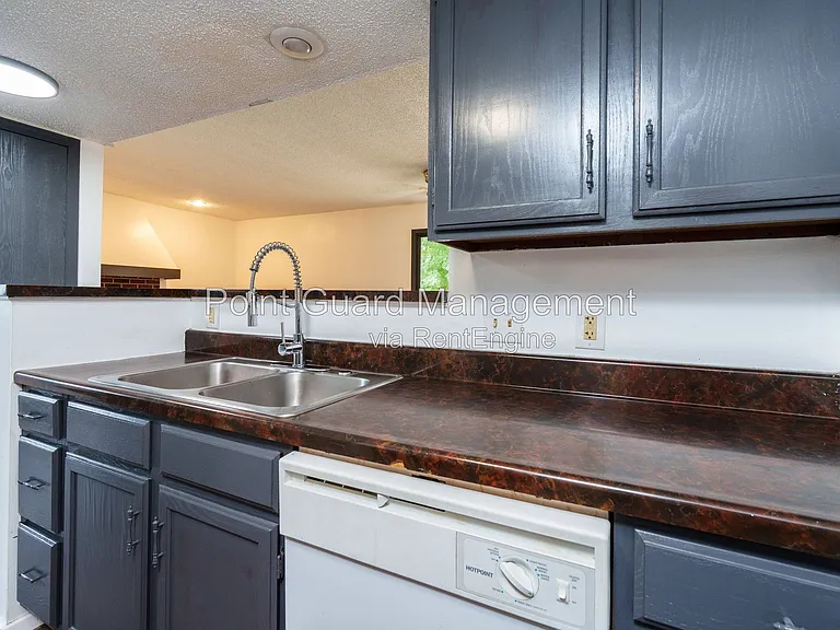 Midtown Place Apartments — Photo 34