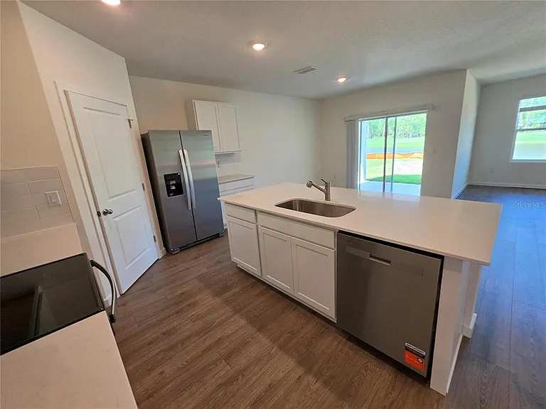 1009 Champion Ridge Dr — Photo 6