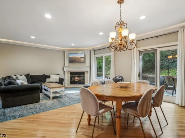 24 Andrea Dr, North Caldwell Boro, NJ 07006