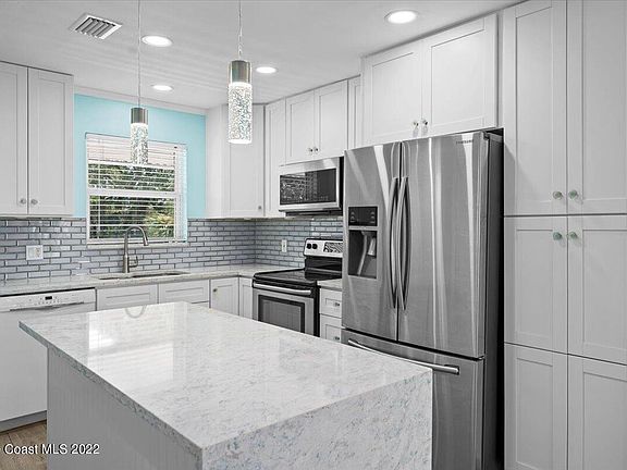 5th image of 220 Cape Shores Cir #12-F