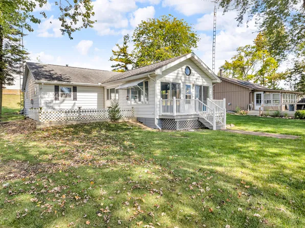 13601 Young Dr, Hudson, MI 49247