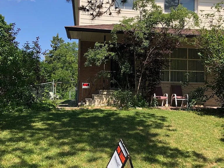 211 Pineway Blvd — Photo 1