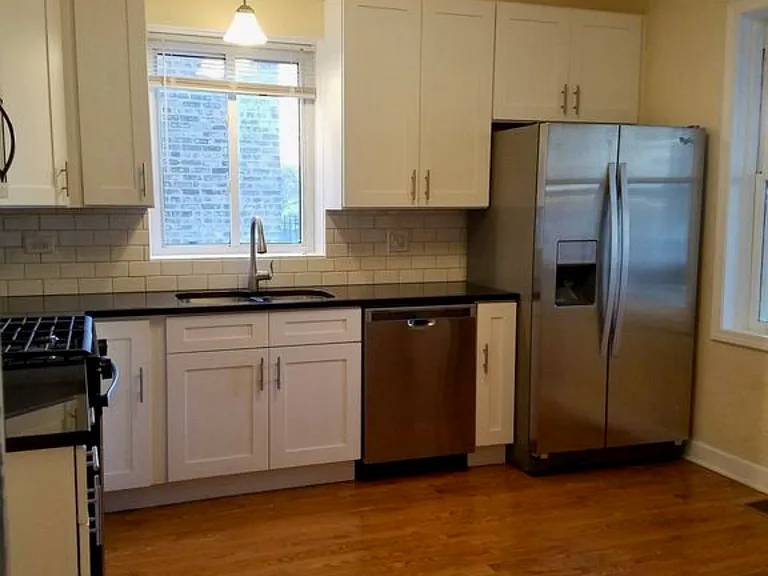 2647 N Harding Ave #1 — Photo 12