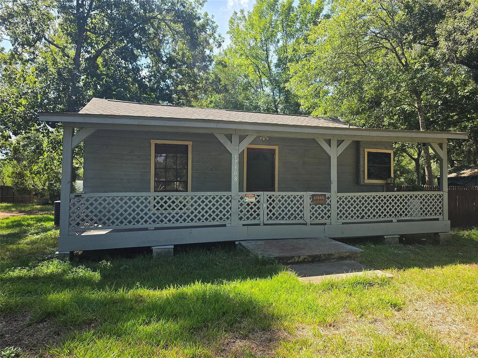 2 bed, 2.0 bath, 1200 sqft, $1,350 — Photo 2