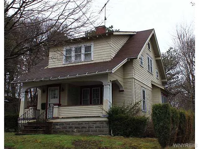 125 Williams St photo 1