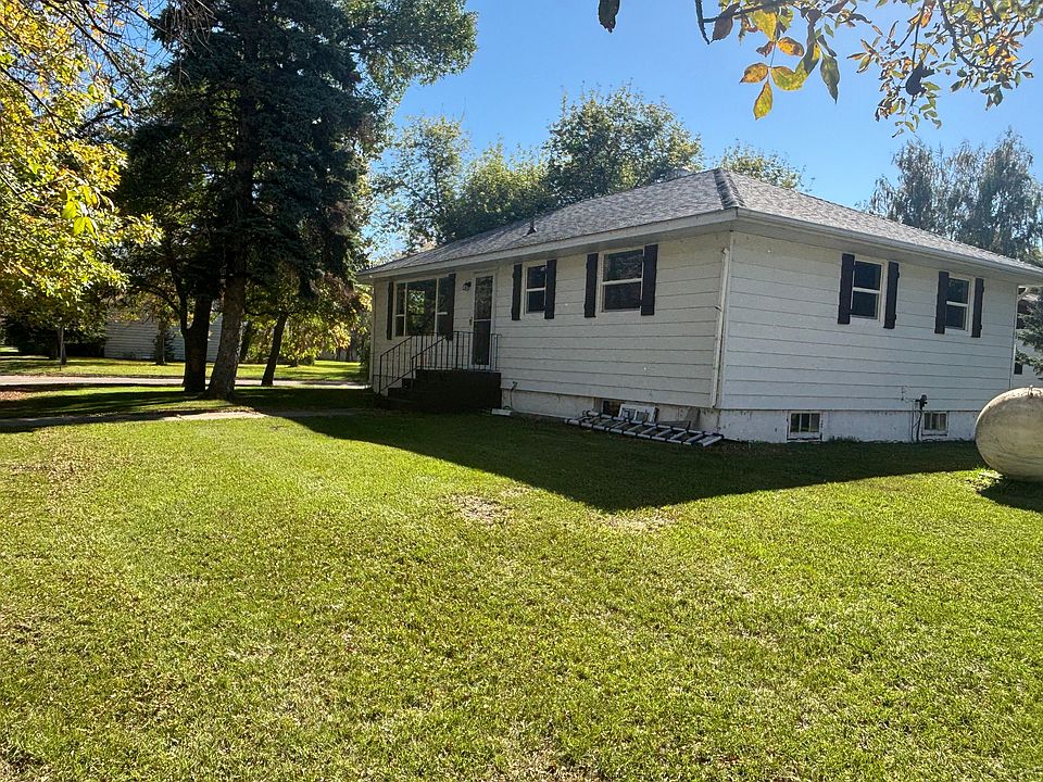 1st image of 302 Viking Ave