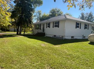 302 Viking Ave, Maddock, ND 58348