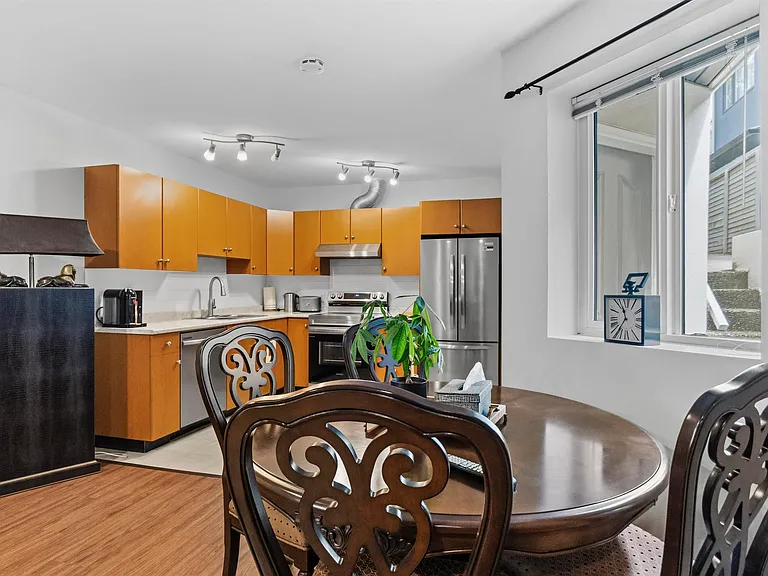 4225 Evergreen Ave #BASEMENT — Photo 6
