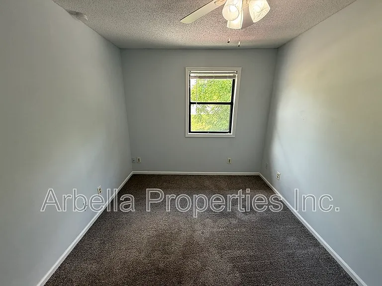 390 Erwin Hwy #2 — Photo 18