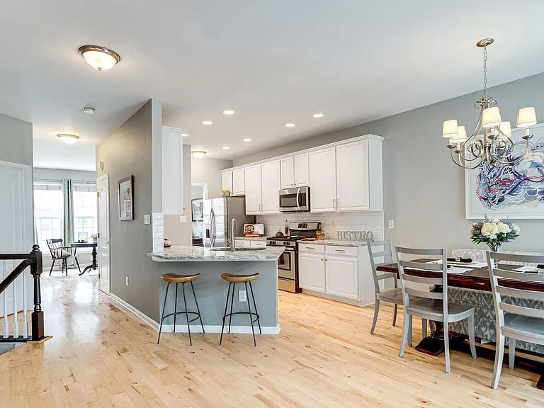 6485 Sutcliffe Dr — Photo 9