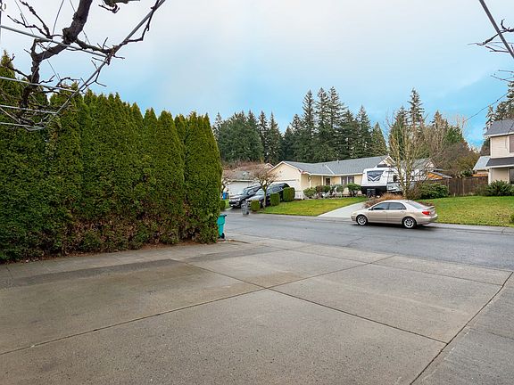 5th image of 13208 NE 25th St