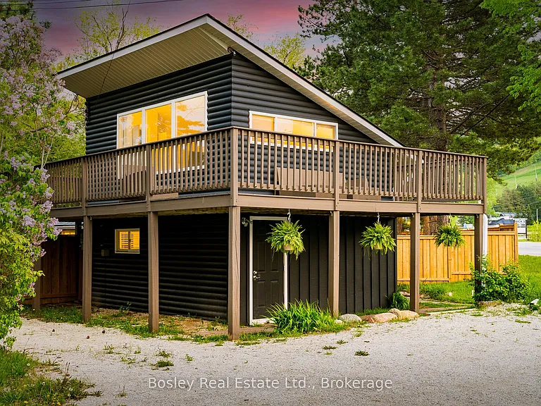 102 Helen St — Photo 1