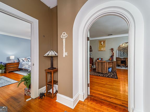 3rd image of 707 Euclid Ave