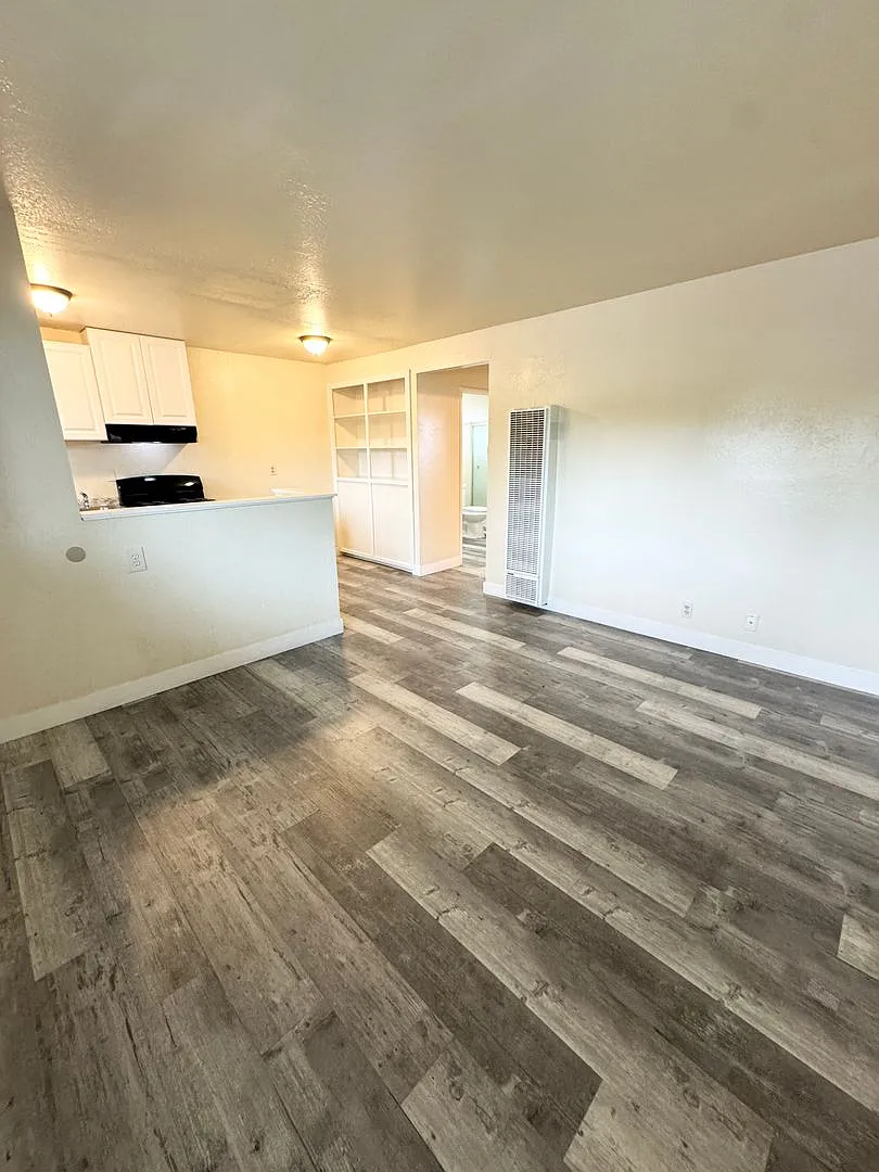 Move-In Special; Downstairs One Bedroom + Private Patio Available Now! See Video — Photo 4