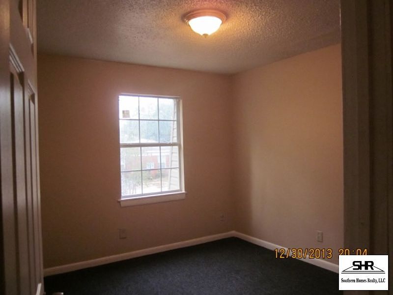 2nd image of 1200 Lake Dr #C