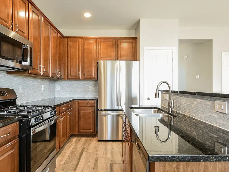 27424 N 54th Ln — Photo 7