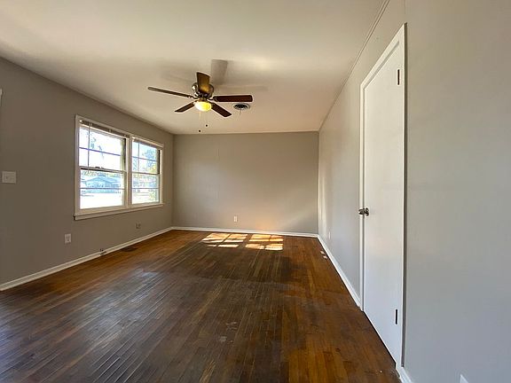 5th image of 223 Meadow Ave