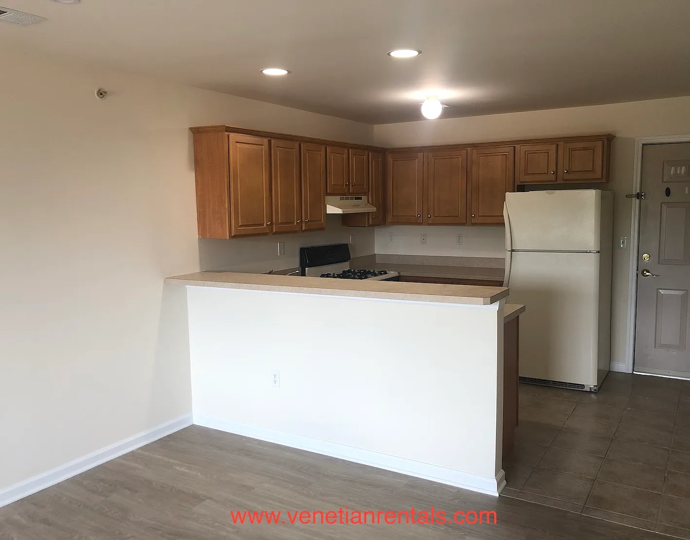 1 bed, 870 sqft, $1,700 — Photo 3
