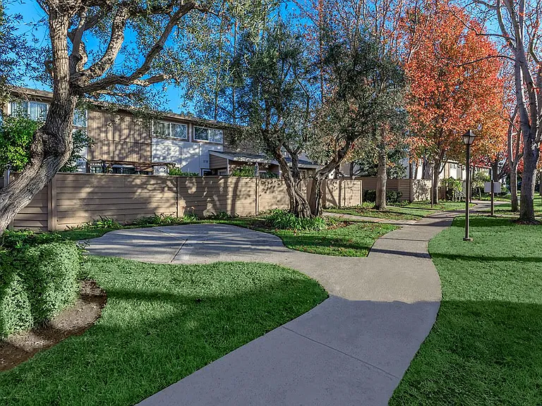 Sea Breeze Rental Townhomes — Photo 12