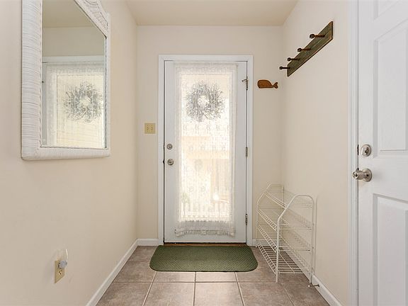 2nd image of 121 57th St E #Sea
