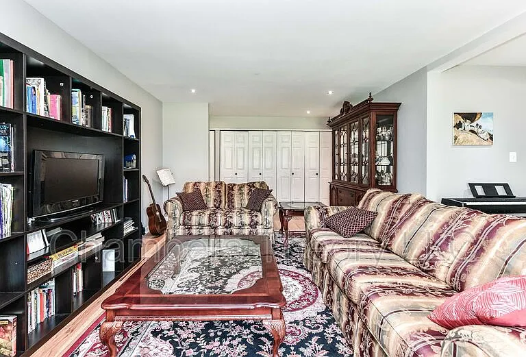 7802 Dassett Ct #T2 — Photo 5