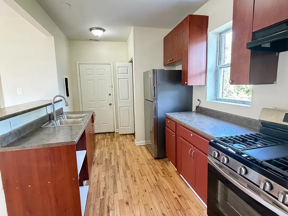 9120 S Dauphin Ave #3E