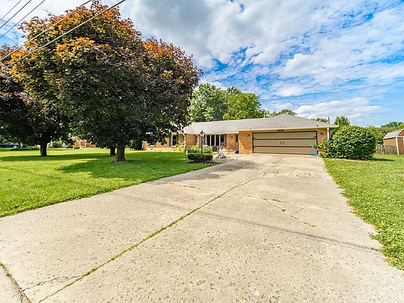 5th image of 12610 W Arrowhead Dr