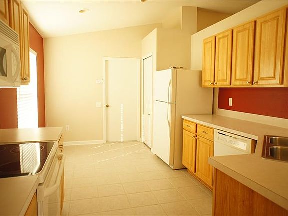 2nd image of 30440 Randall Manor St