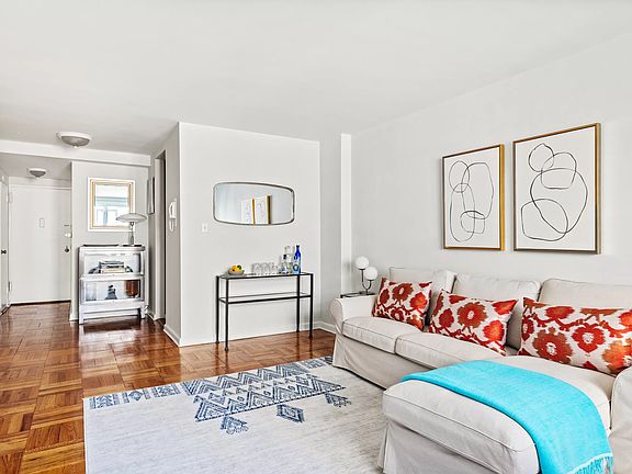 4th image of 425 E 85th St APT 4A