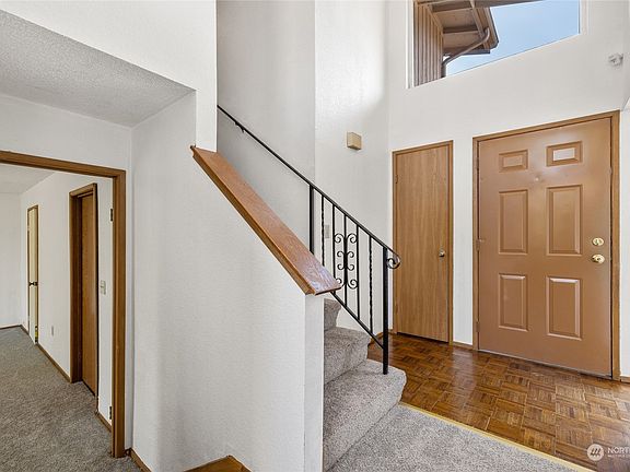 3rd image of 1019 S 94th Street