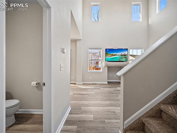 5th image of 855 Dawn Break Loop