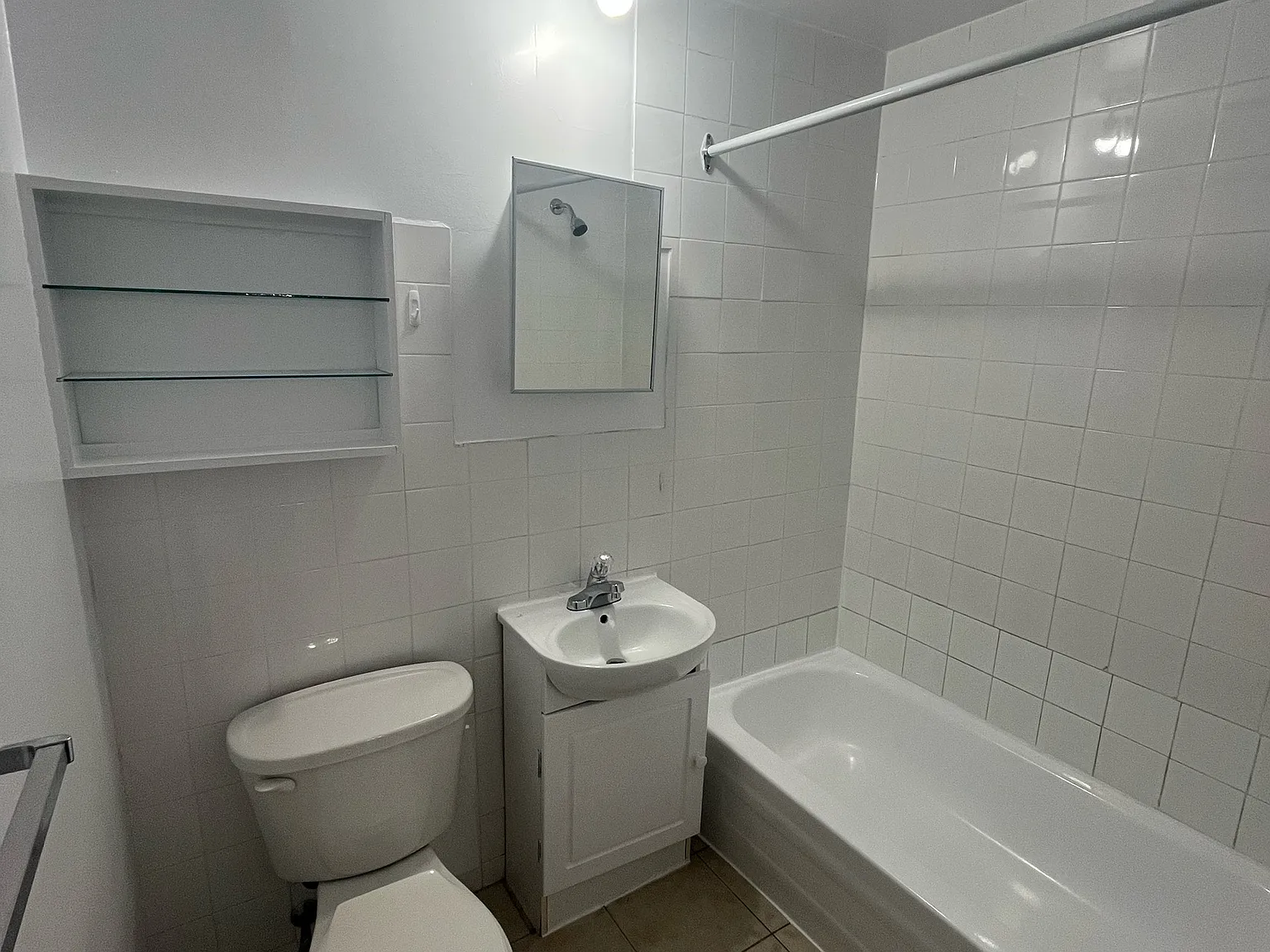 2 bed, 600 sqft, $1,850 — Photo 4