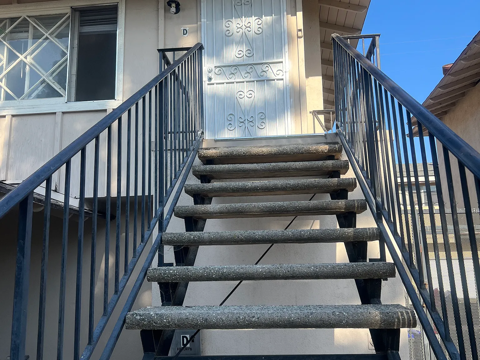 4 bed, $3,600 — Photo 1