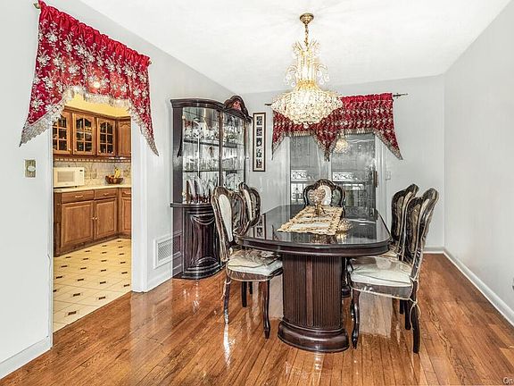 5th image of 4460 Carpenter Ave