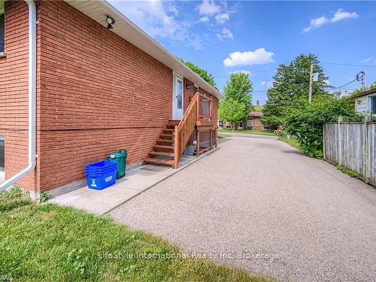 62 Scenic Dr — Photo 2