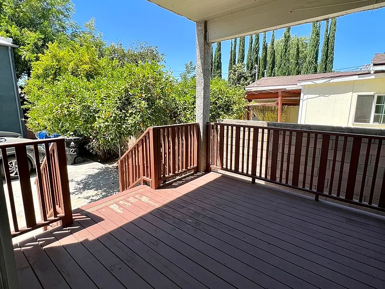 2822 W Avenue 33 — Photo 16