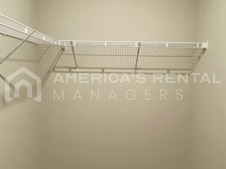 1300 Brookhaven Dr — Photo 24