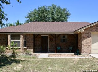 106 Pullman Rd, La Vernia, TX 78121