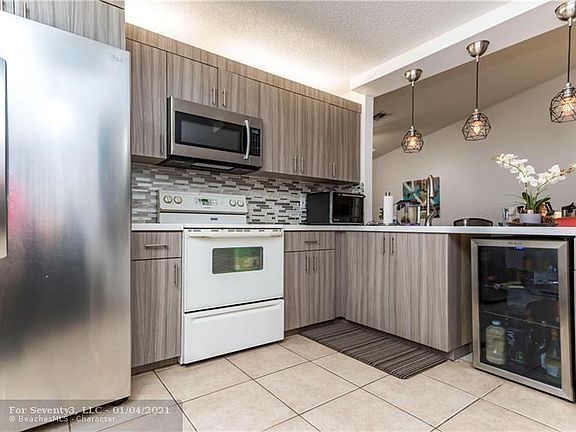 4th image of 5204 W Lakes Dr