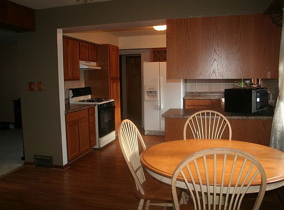 4th image of 1121 Westshire Dr