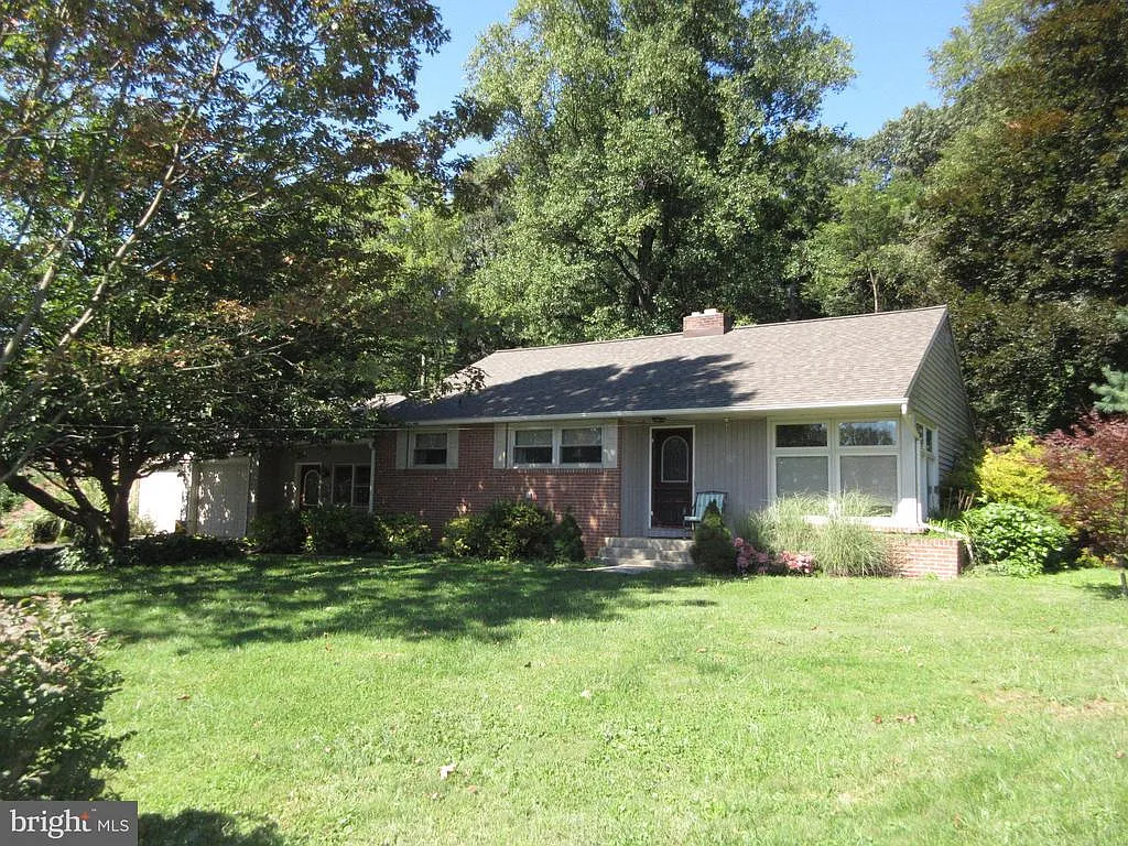 107 Circle Rd photo 1