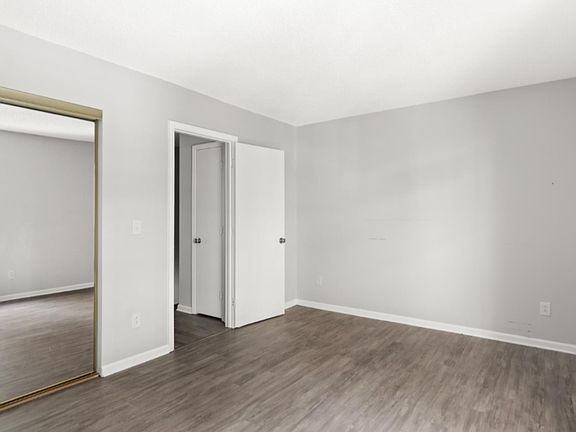 3rd image of 4012 Briarhill Dr