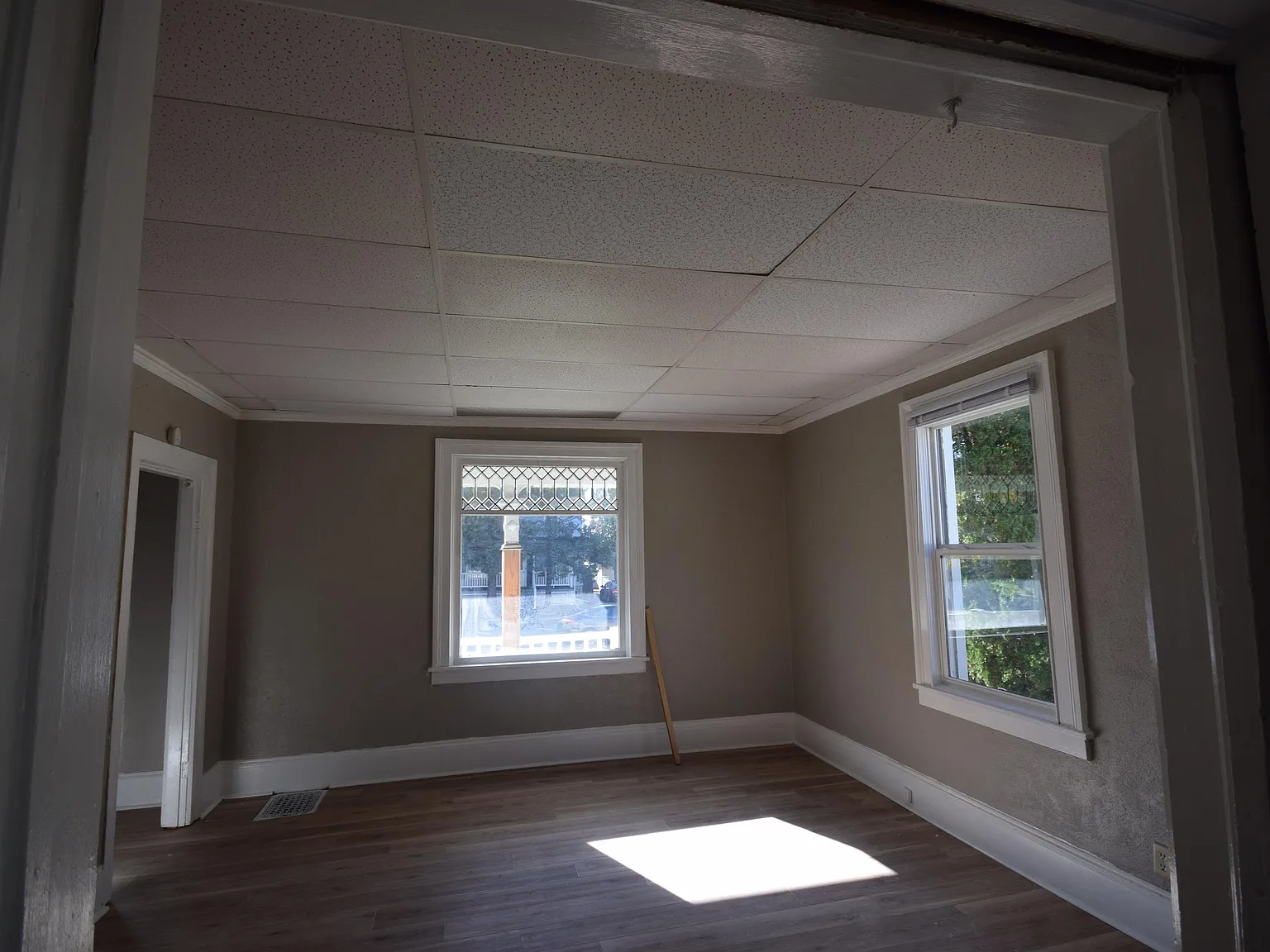 61 E Johnson - 1 — Photo 2