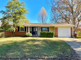 8401 Rena Ct, Hazelwood, MO 63042