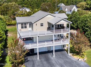 134 Heron Cove Rd, Hampstead, NC 28443