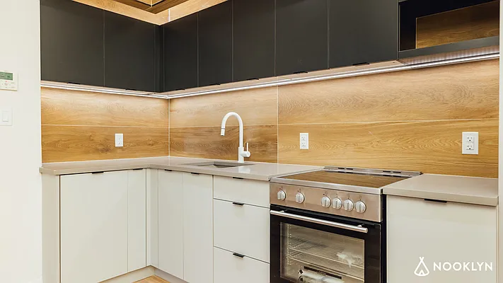 Rented by Nooklyn NYC LLC | media 24