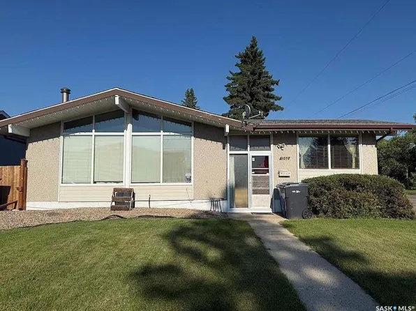 1302 112th STREET, North Battleford, SK S9A 2L7